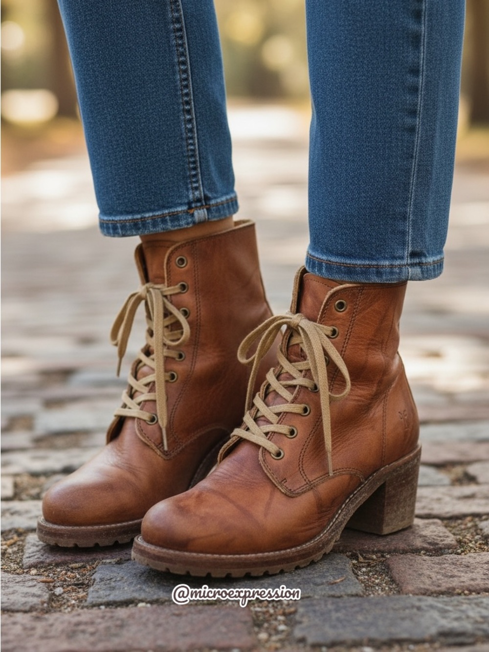RARE Frye Sabrina 6G LaceUp Cognac Combat Bootie